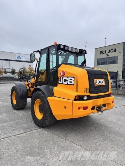 JCB TM 320 S Kmetijski teleskopski nakladalci
