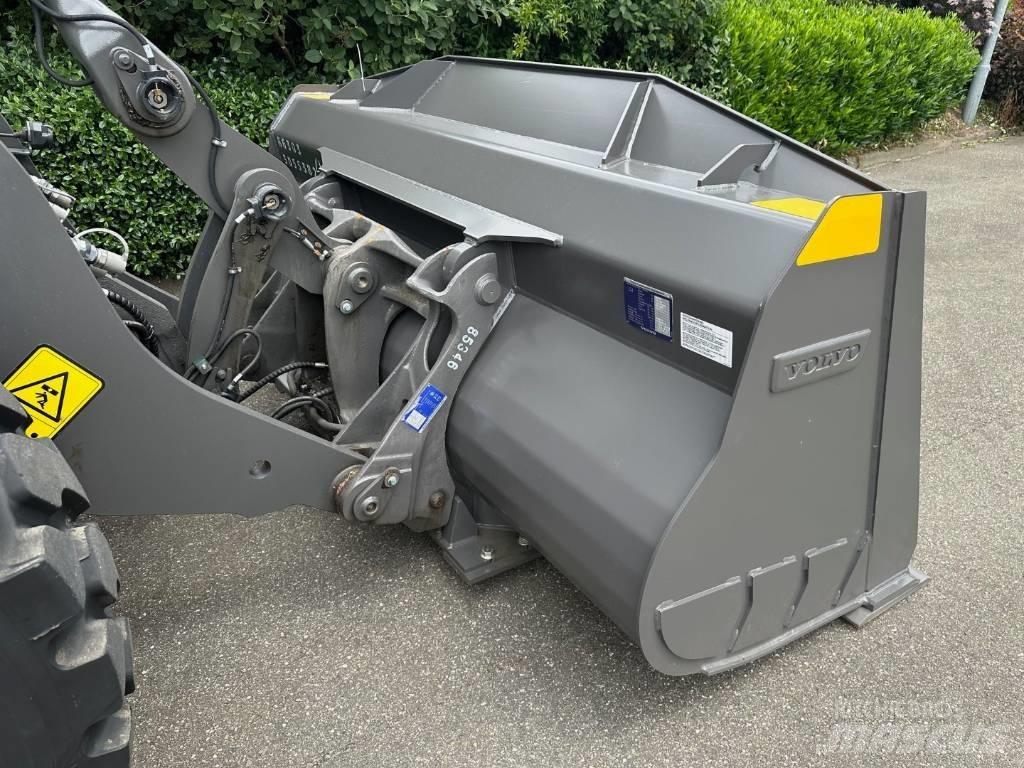 Volvo L 90 H Kolesni nakladalci