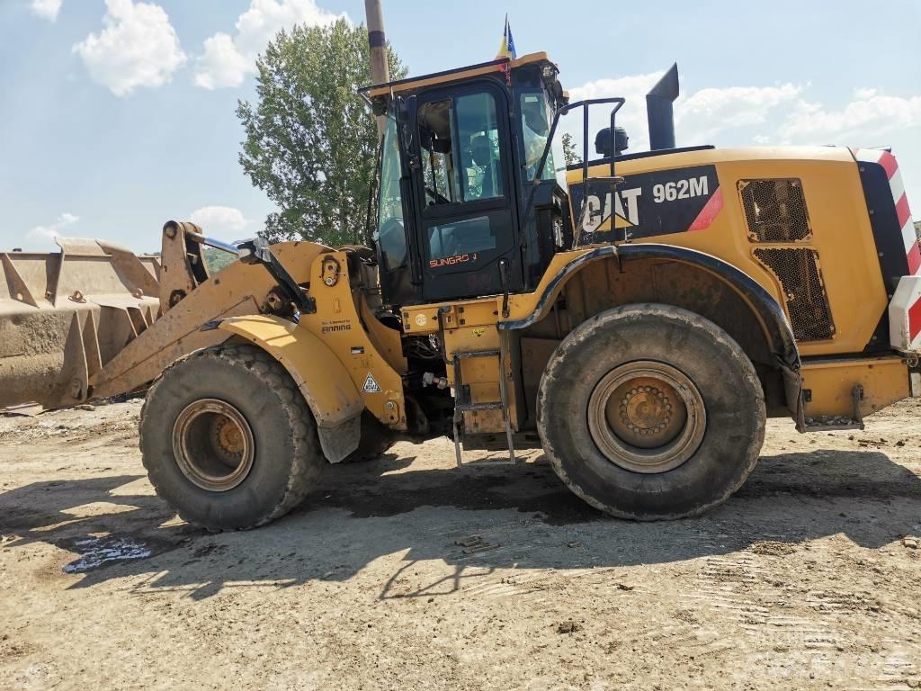 CAT 962 M Kolesni nakladalci
