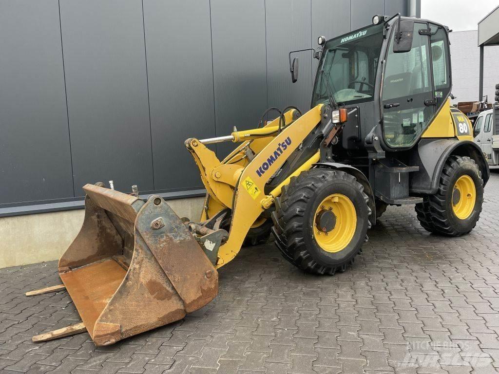 Komatsu WA80-6 Kolesni nakladalci