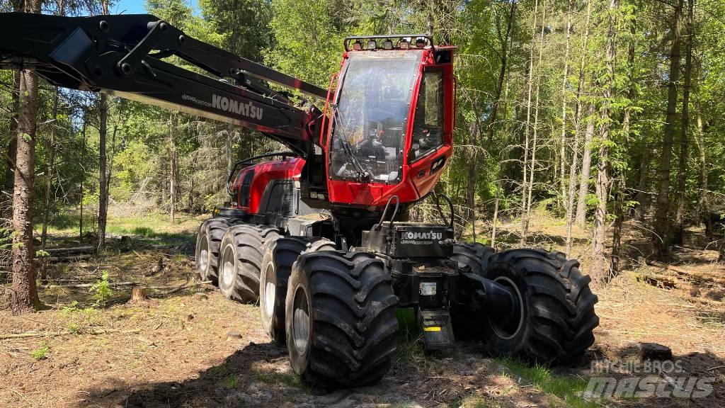 Komatsu 931 XC Harvesterji