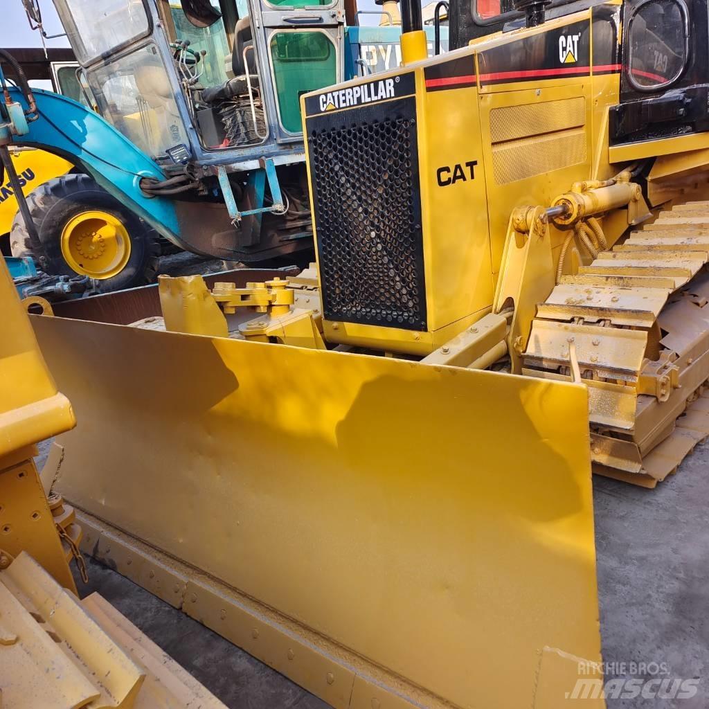 CAT D 4 C Buldožerji goseničarji