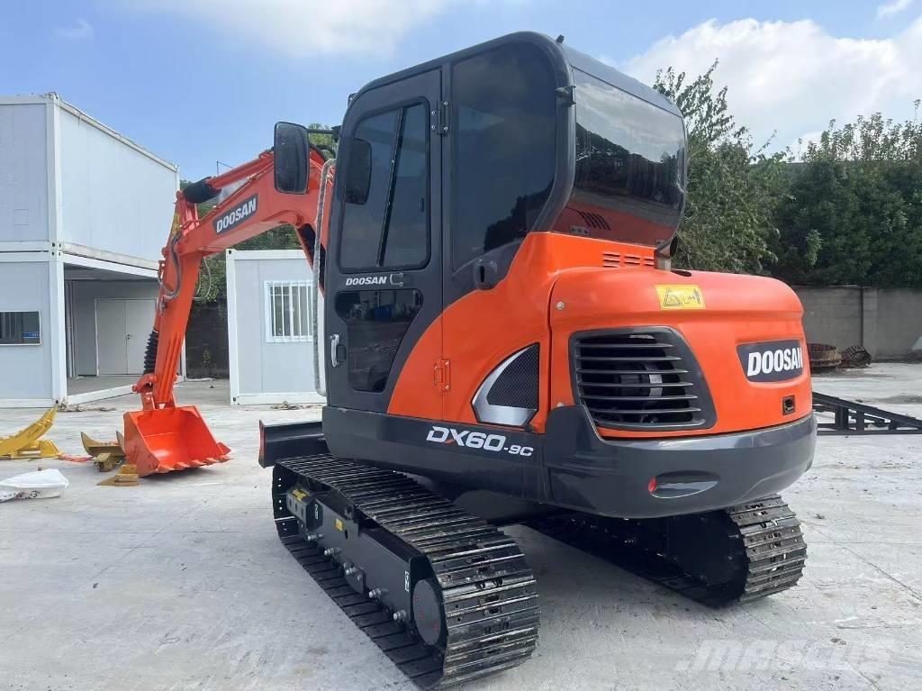 Doosan DX 60-9 C Bagri goseničarji