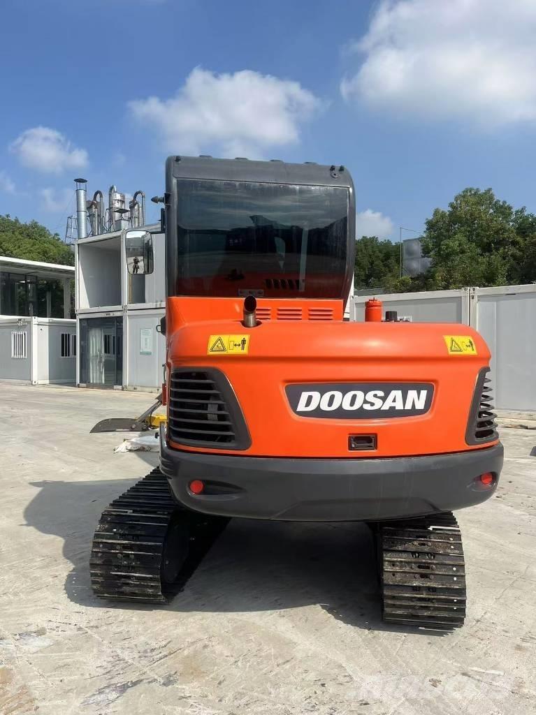 Doosan DX 60-9 C Bagri goseničarji