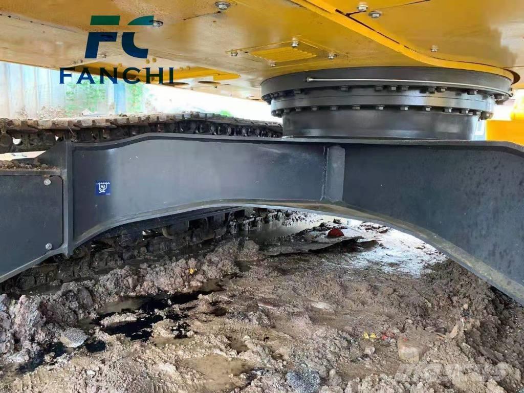 Komatsu PC 220 Bagri goseničarji