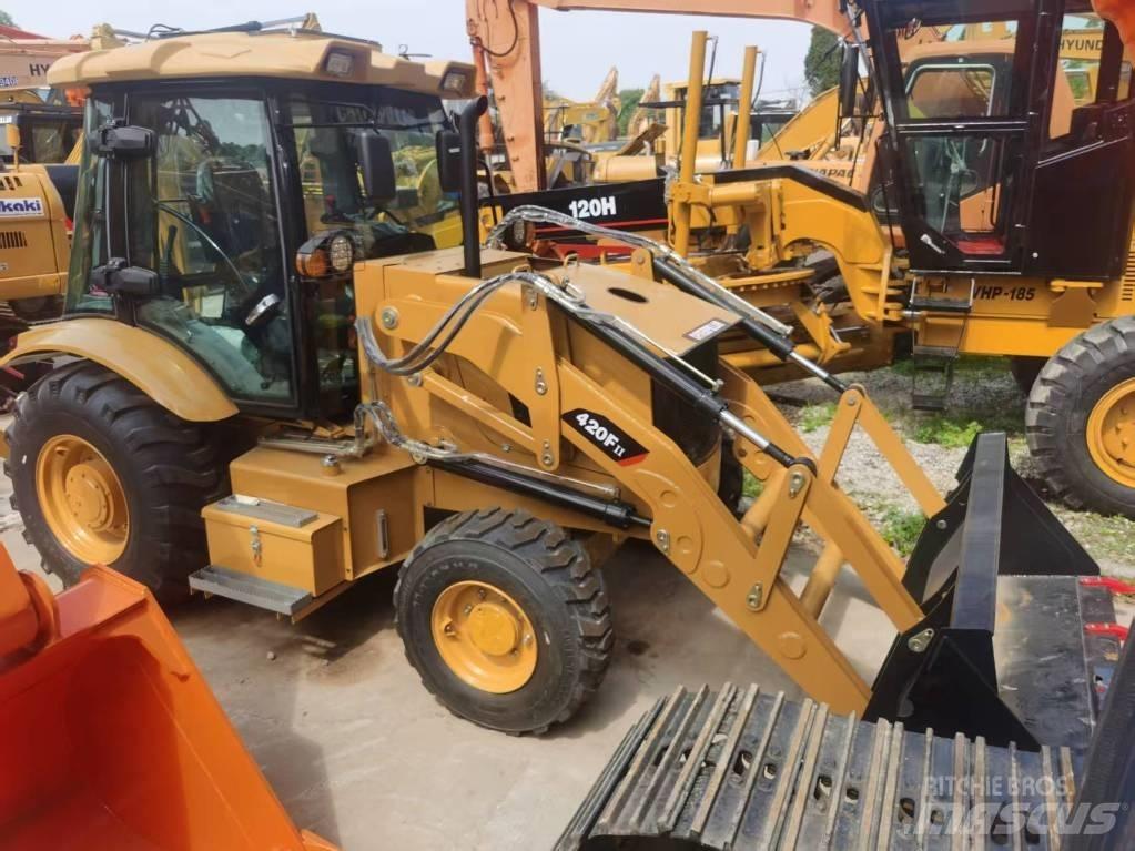 CAT 420 F Bagri goseničarji