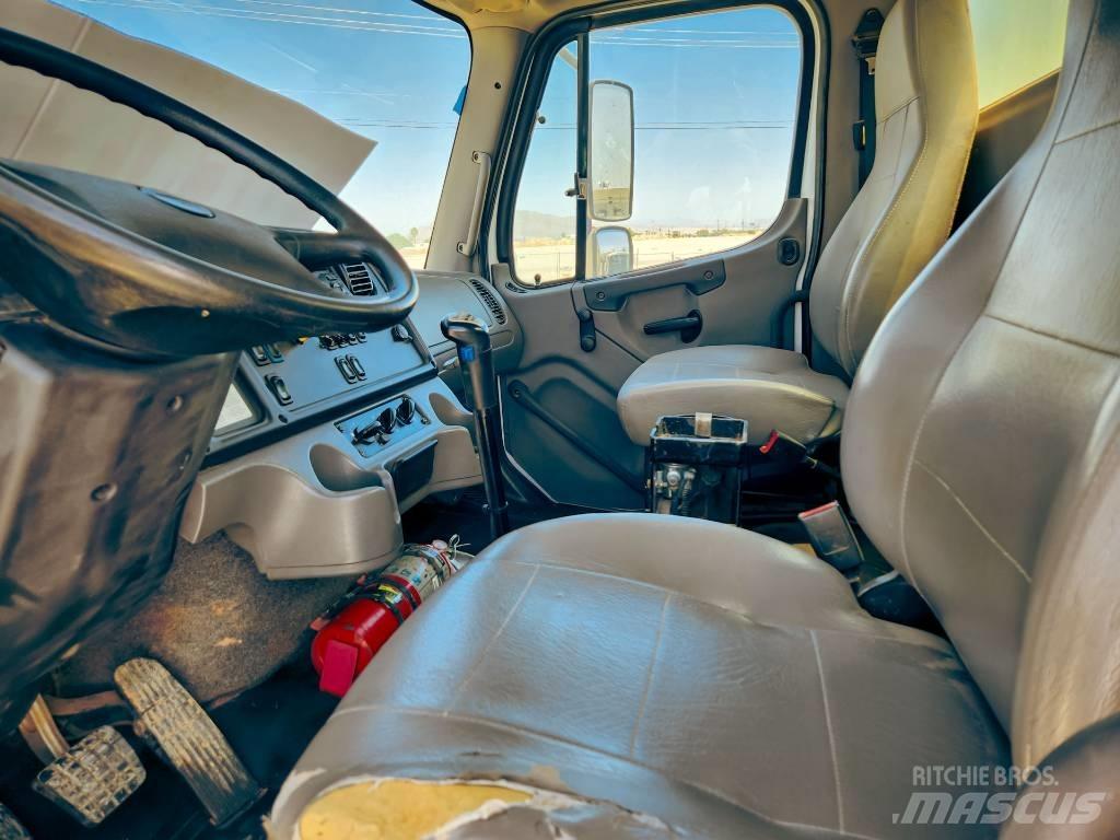 Freightliner 108 SD Tovornjaki za vodo