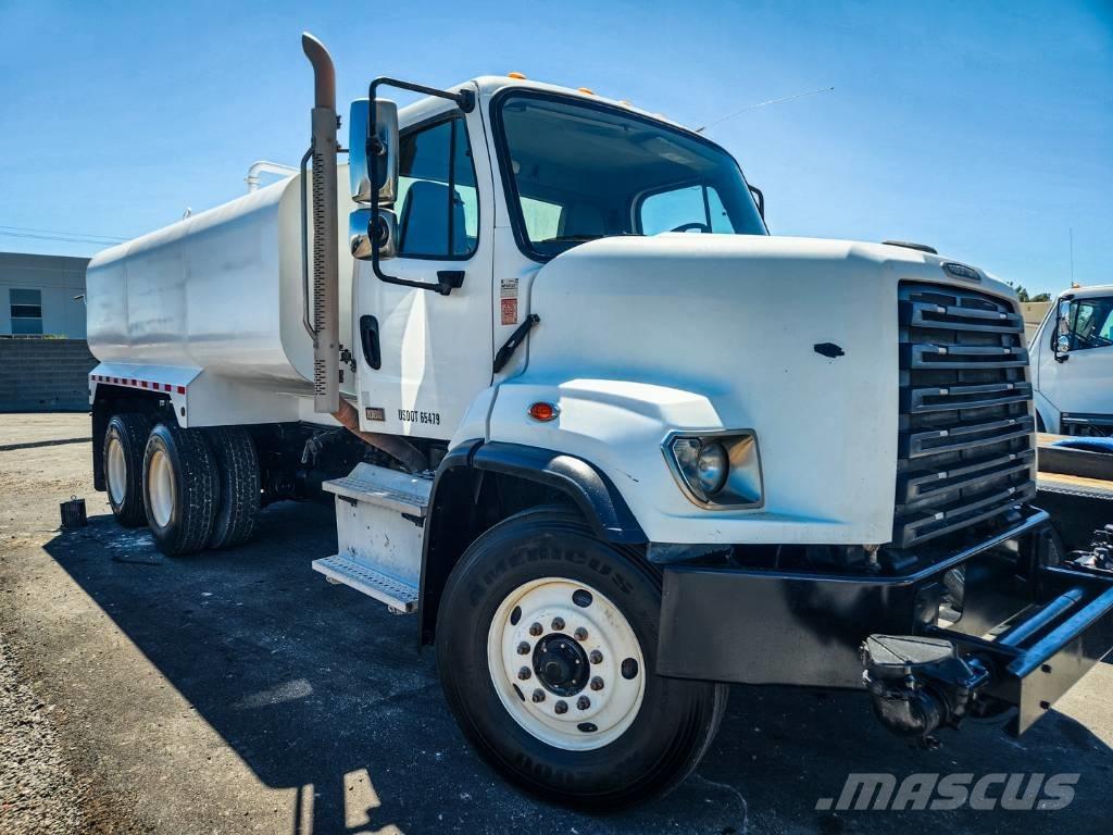 Freightliner 108 SD Tovornjaki za vodo