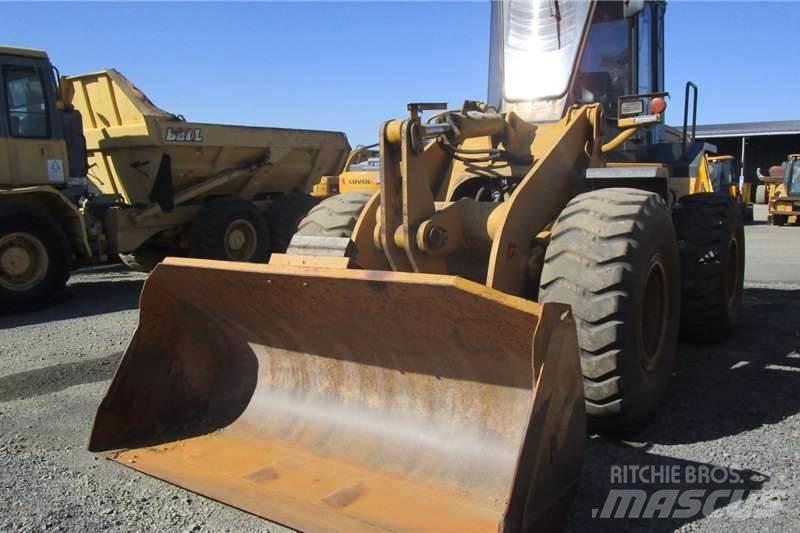 Furukawa FL325-I Kolesni nakladalci