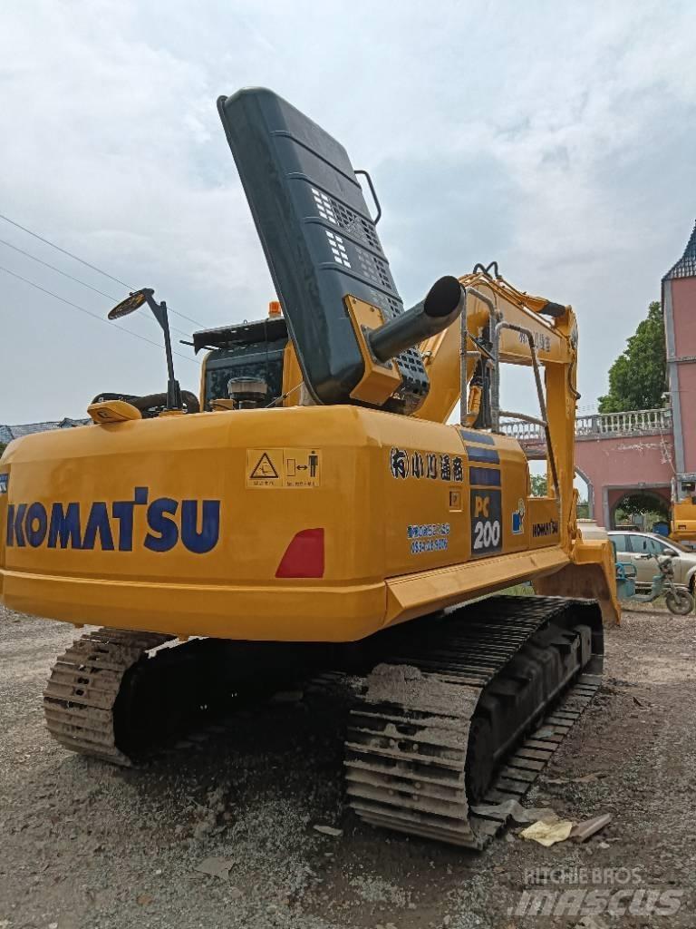 Komatsu PC 200-8 Bagri goseničarji