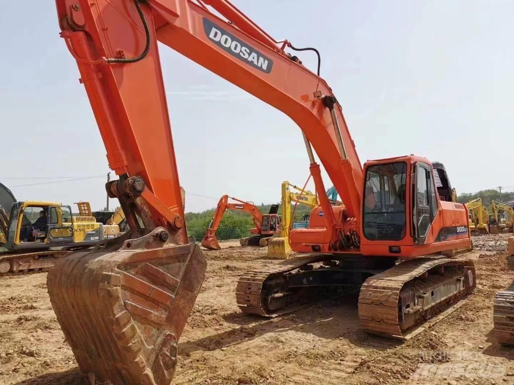 Doosan DH300LC-7 Bagri goseničarji