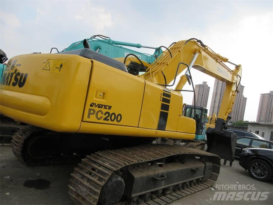 Komatsu PC 200-6 Bagri goseničarji