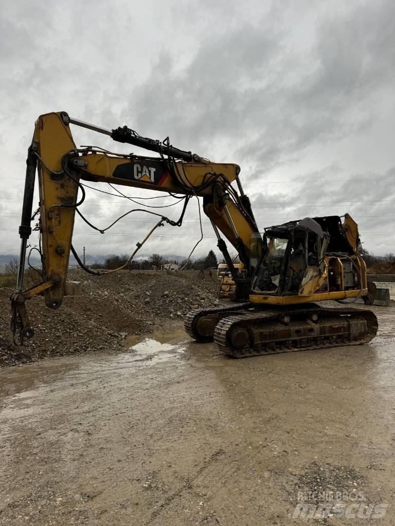 CAT 323 D Bagri goseničarji