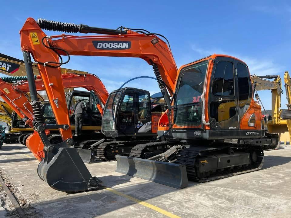 Doosan DX 75-9 C Bagri goseničarji