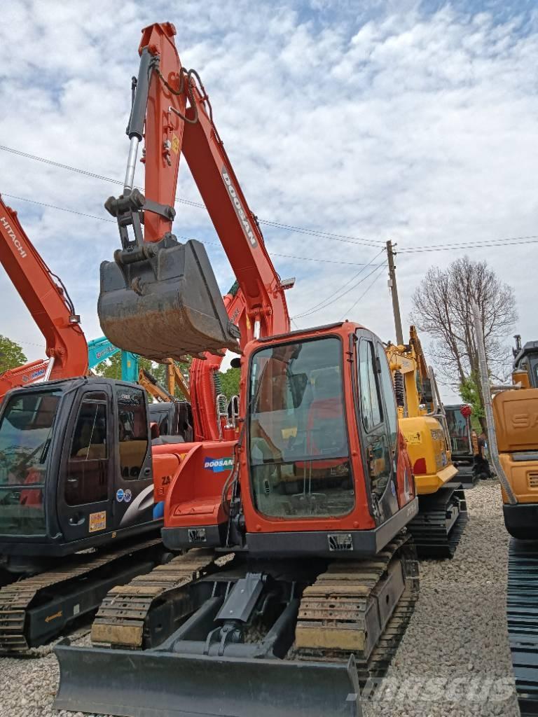 Doosan DX 75 Bagri goseničarji