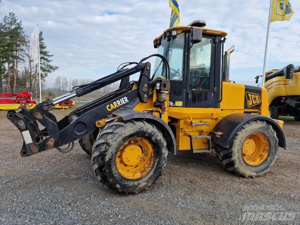 JCB 416 Kmetijski teleskopski nakladalci