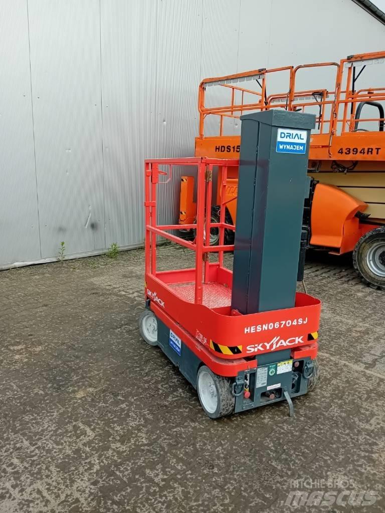 SkyJack SJ 16 Vertikalna dvigala