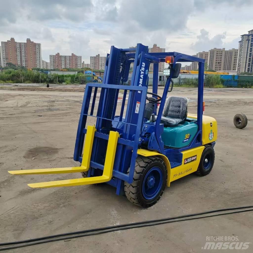 Komatsu FD 30 T-17 Dizelski viličarji