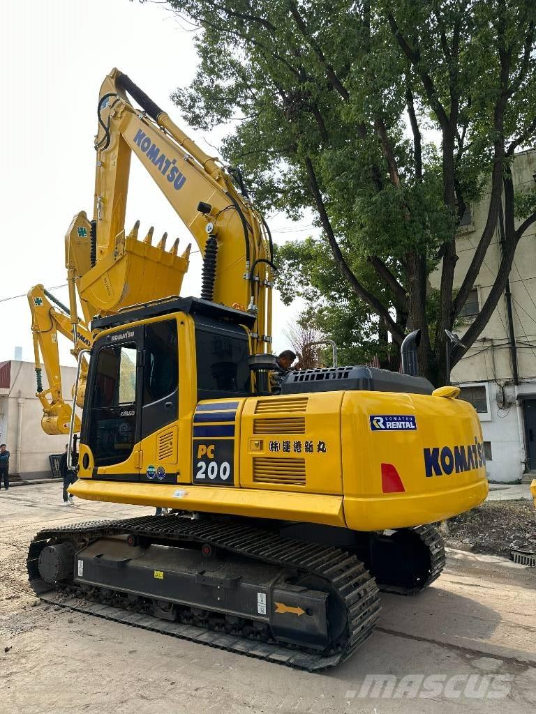 Komatsu PC 200-8N1 Midi bagri 7t – 12t