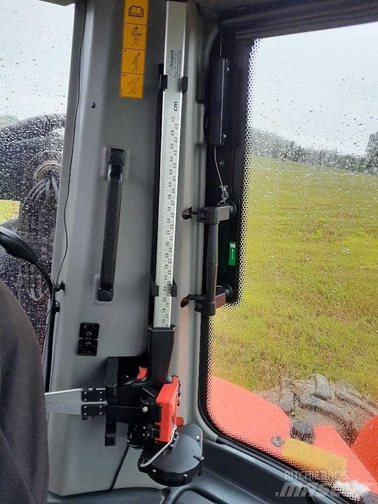 Komatsu 951 Harvesterji