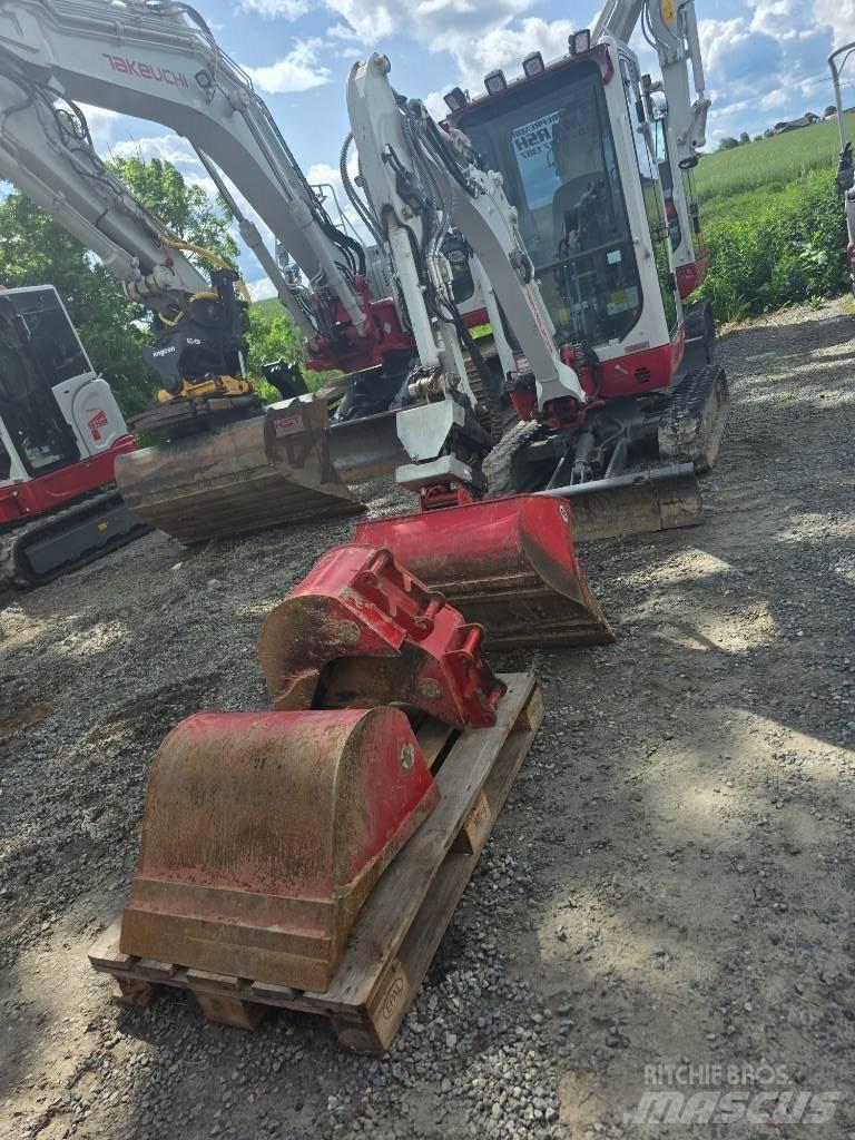 Takeuchi TB 320 Mini bagri <7t