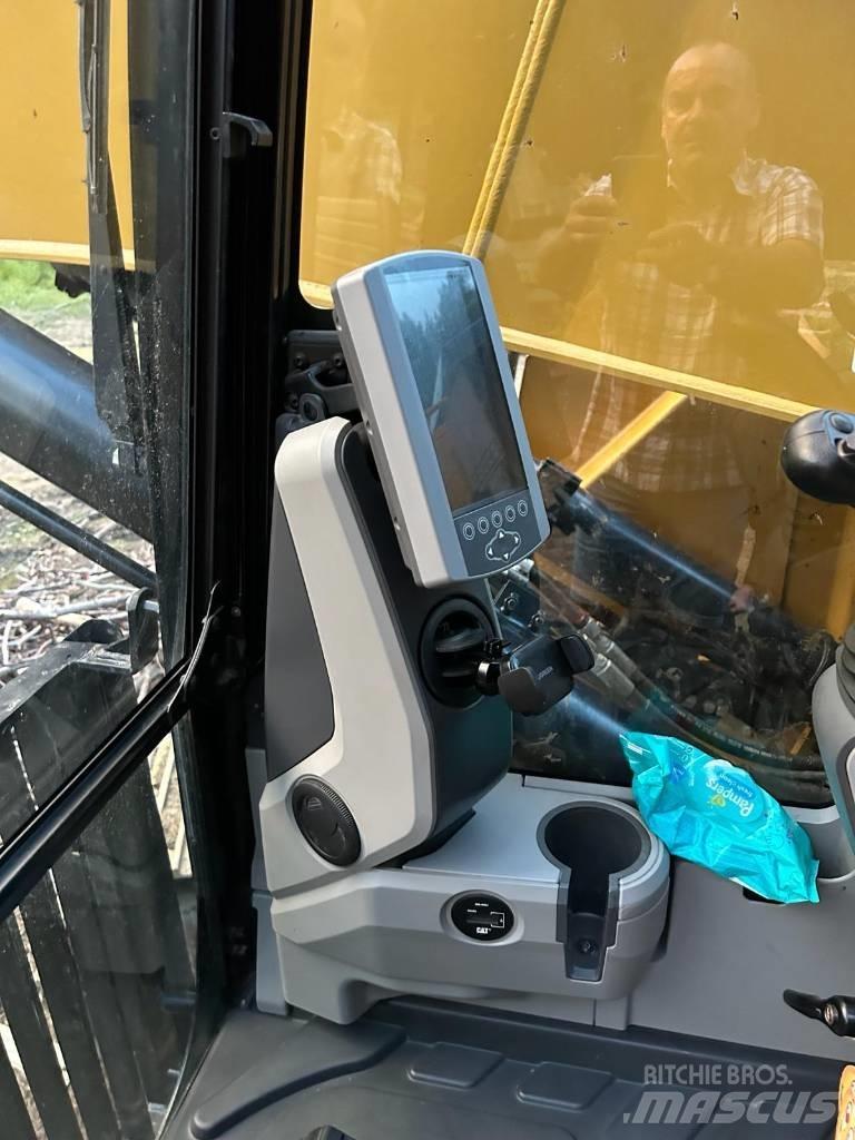 CAT 325 F LCR Bagri goseničarji