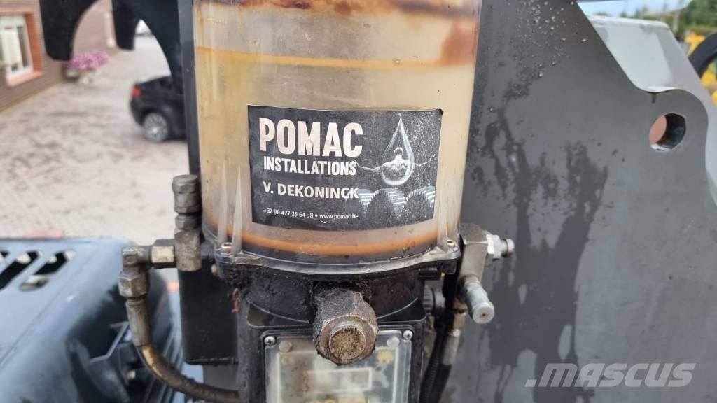 Doosan DX 210 W - 5 Bagri na kolesih