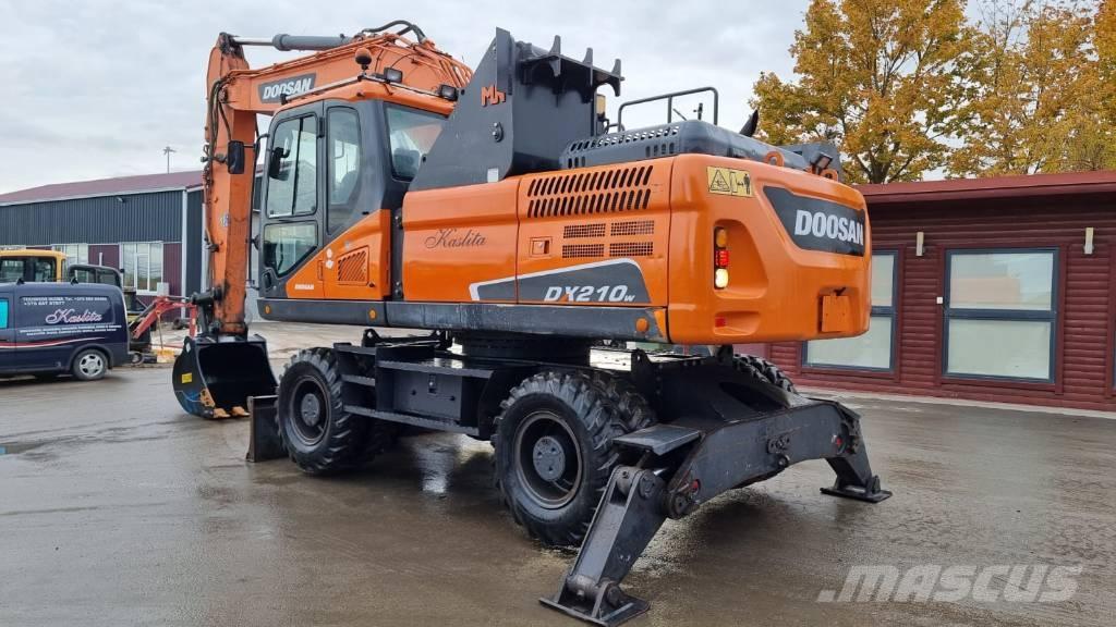 Doosan DX 210 W - 5 Bagri na kolesih