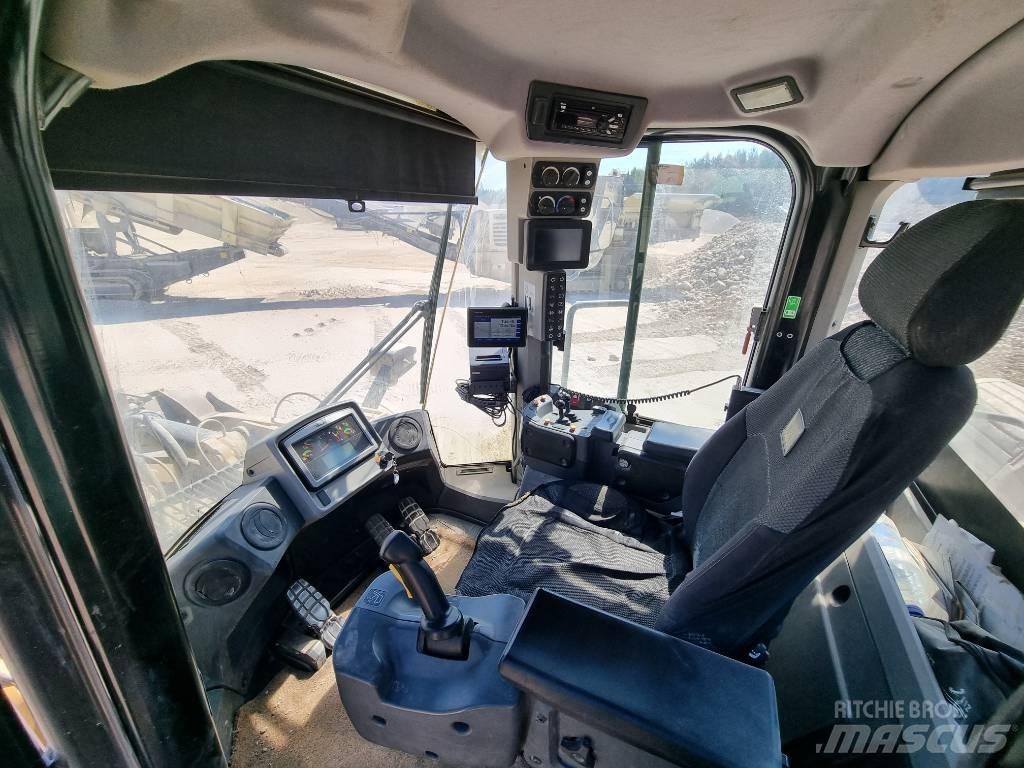 CAT 980M Kolesni nakladalci