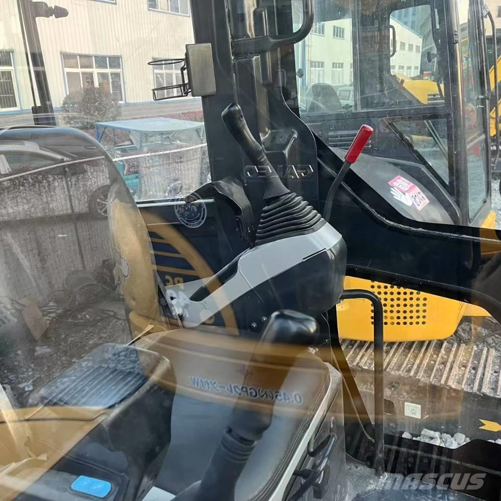 Komatsu PC 35 MR Mini bagri <7t