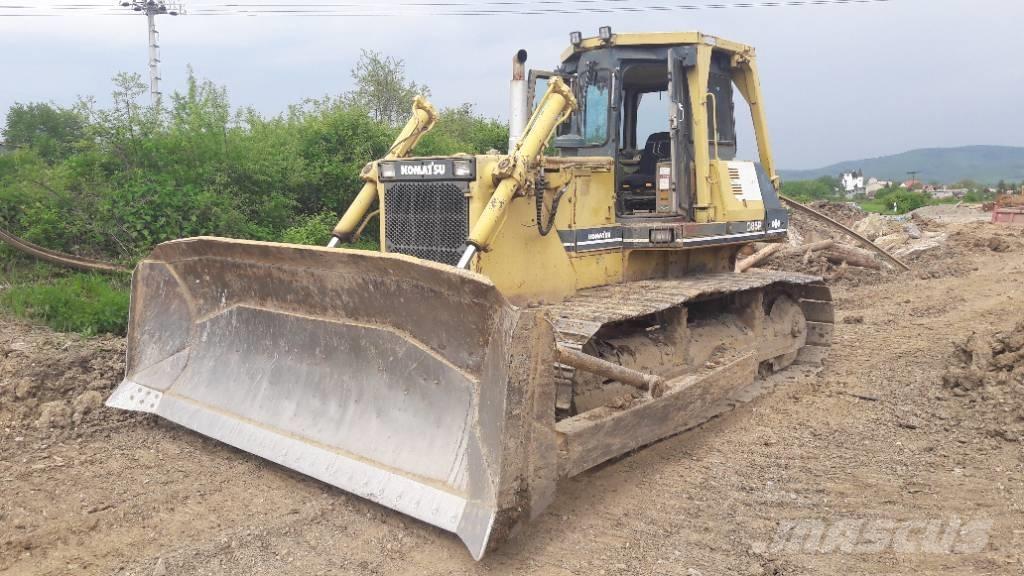 Komatsu D 85 P-21 Buldožerji