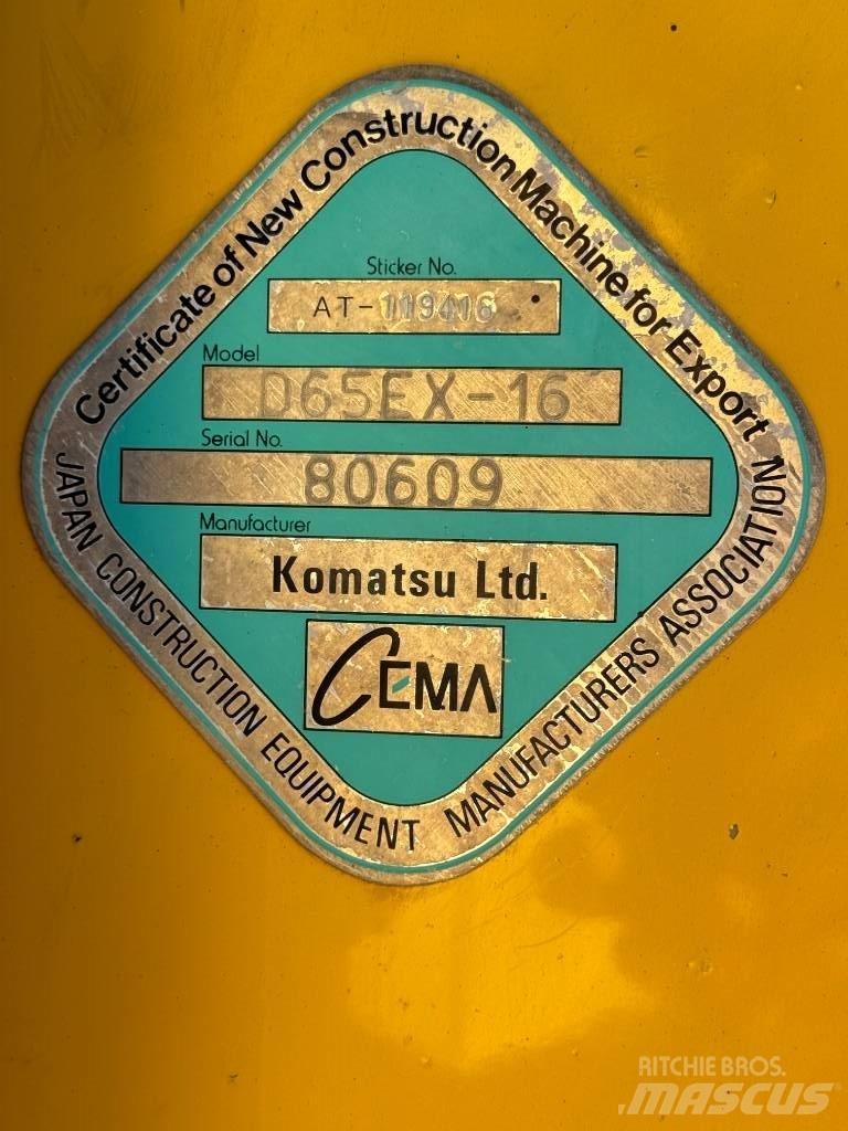 Komatsu D65EX-16 Buldožerji goseničarji