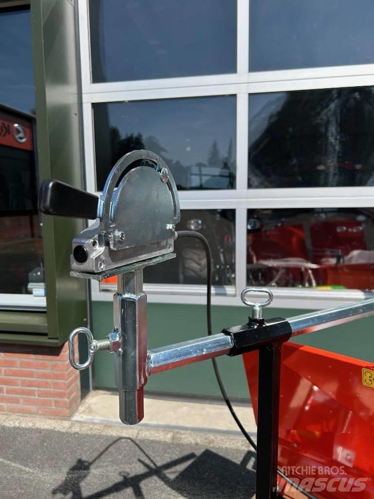 Kubota MTZ SM 150 Priključki za kompaktni traktor