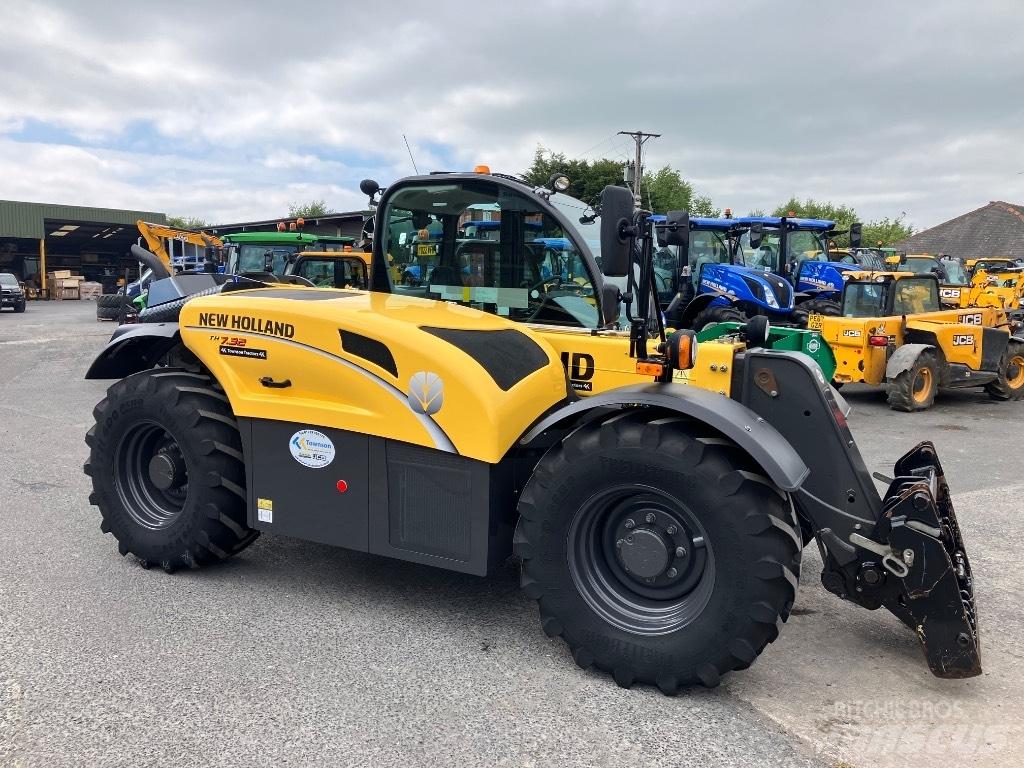 New Holland TH7.32 Kmetijski teleskopski nakladalci