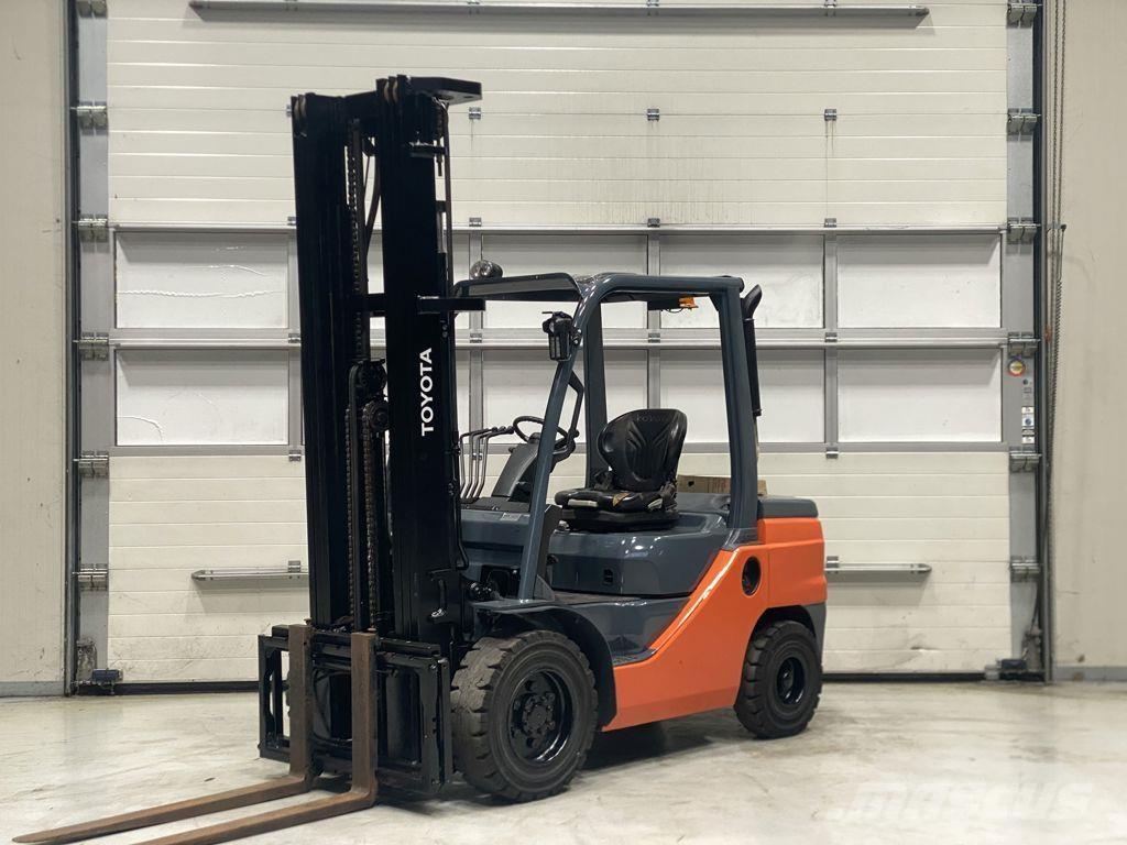 Toyota 52-8FDF30 Dizelski viličarji