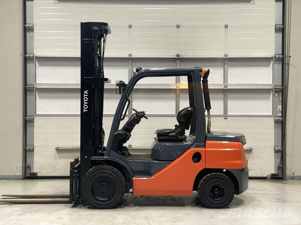 Toyota 52-8FDF30 Dizelski viličarji