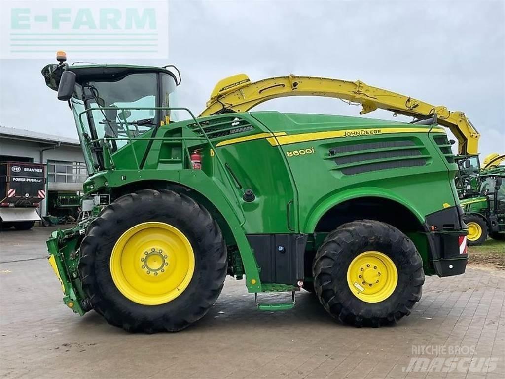 John Deere 8600 Stroji za krmo na lastni pogon