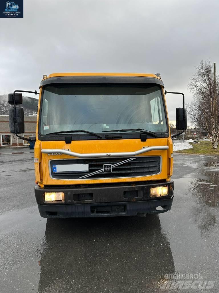 Volvo FL 250 Tovornjaki z žerjavom