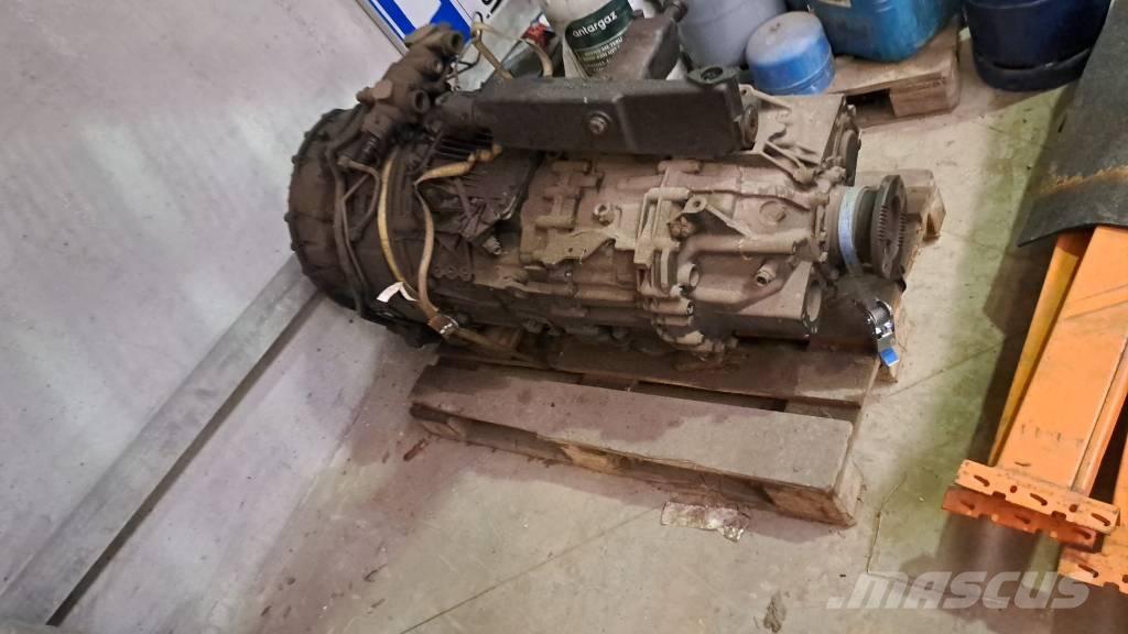 MAN F 2000 Vlačilci