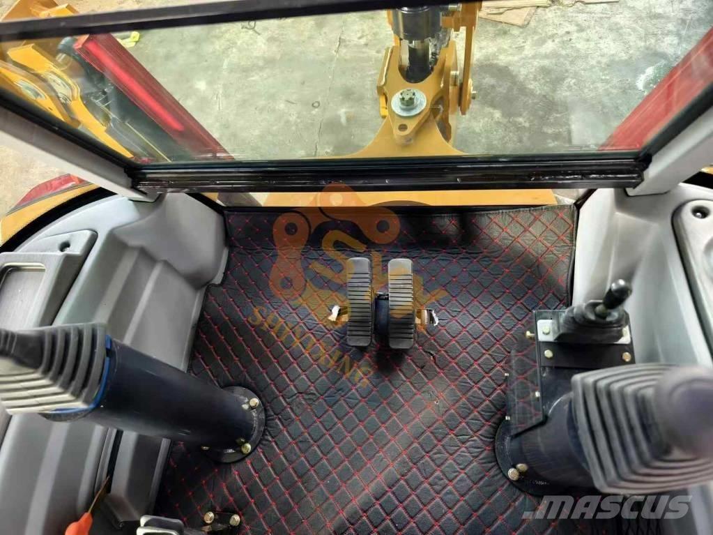 CAT 420 F Rovokopači