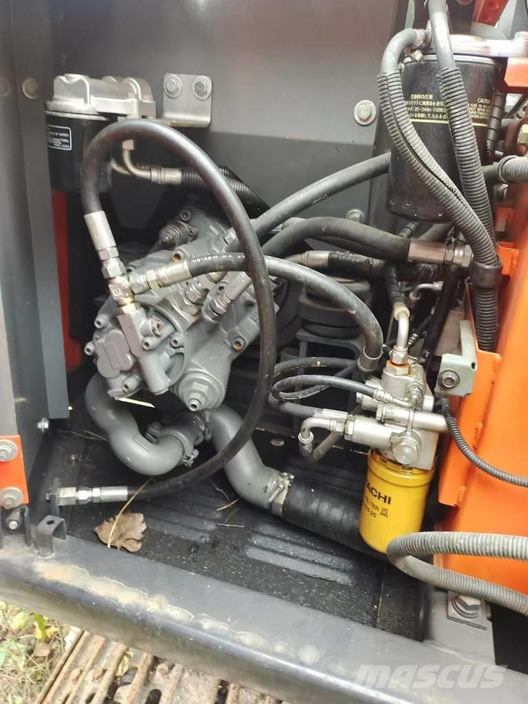 Hitachi ZX 70 Midi bagri 7t – 12t