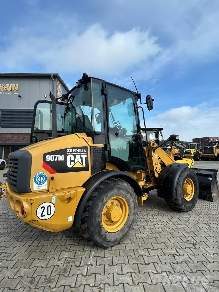 CAT 907 M Kolesni nakladalci