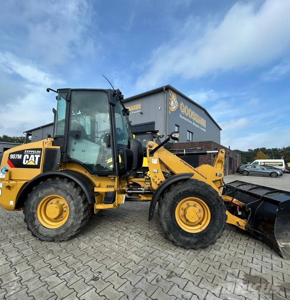 CAT 907 M Kolesni nakladalci