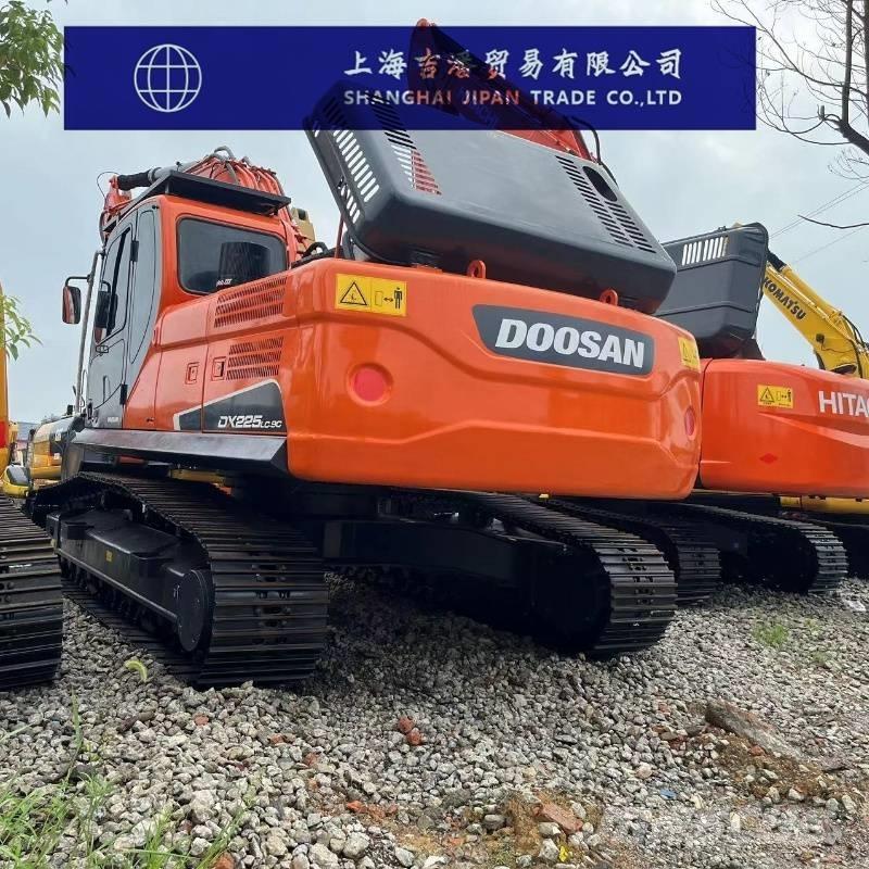 Doosan DX 225 Bagri goseničarji