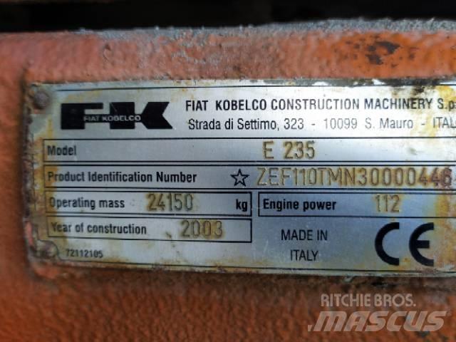 Fiat-Kobelco E 235 Bagri goseničarji