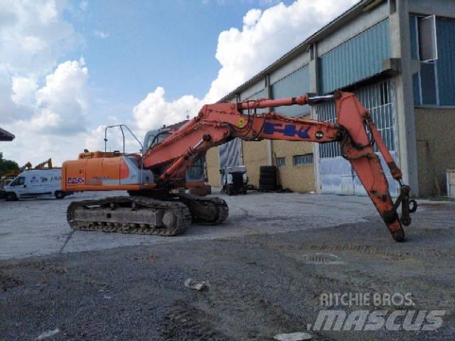Fiat-Kobelco E 235 Bagri goseničarji