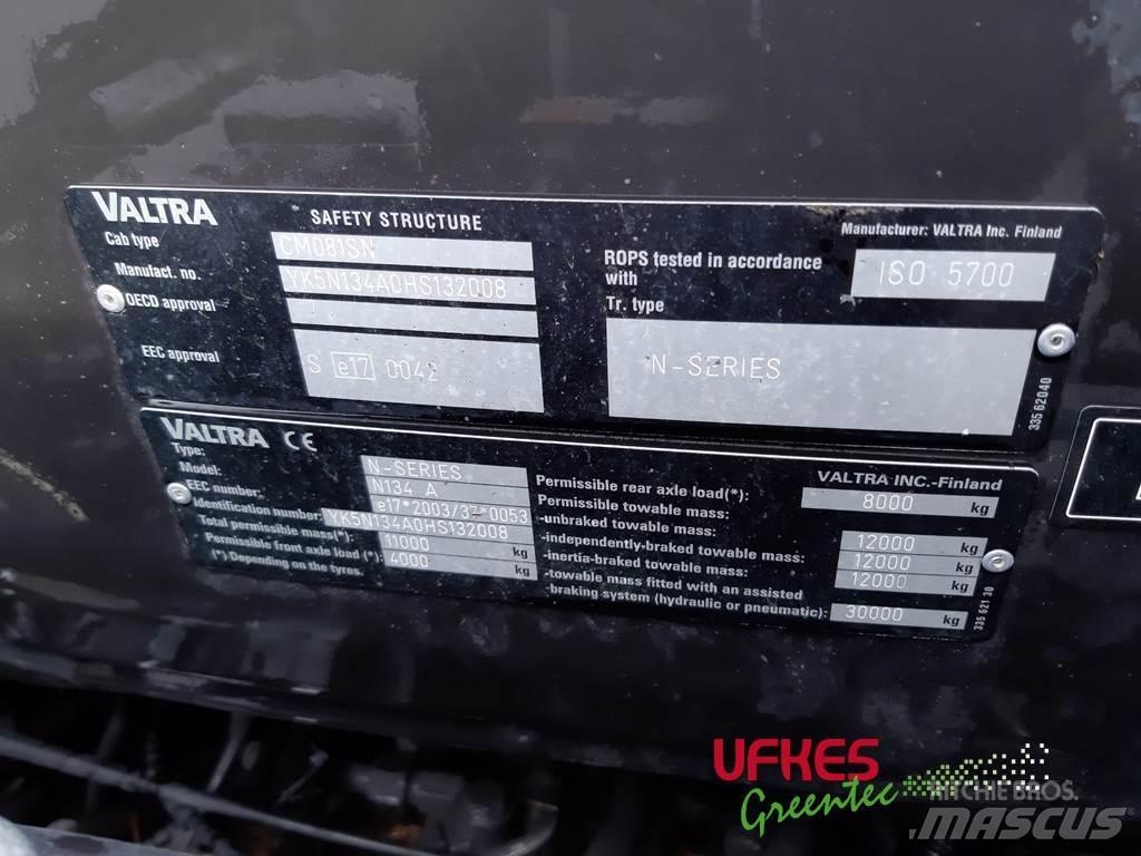 Valtra N134 Traktorji