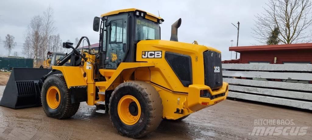 JCB 427 Agri Kolesni nakladalci