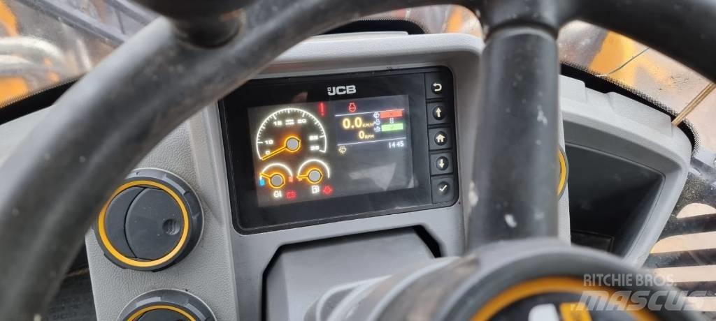 JCB 427 Agri Kolesni nakladalci