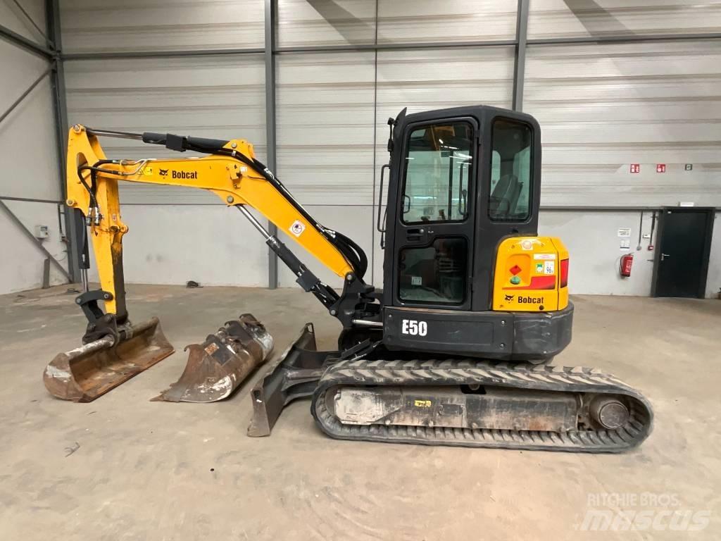 Bobcat E 50 Mini bagri <7t